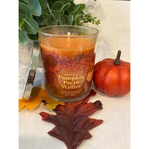 Bath & Body Works “Pumpkin Pecan Waffles” New Signature Single Wick Candle